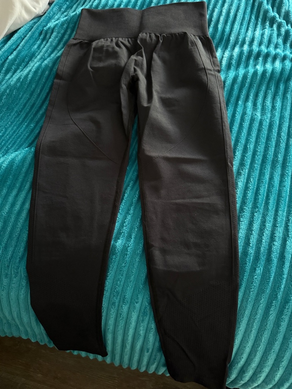 HALARA Black High-Waist Leggings